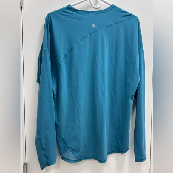 Lululemon women’s Ice cave Long Sleeve Casual Top - Picture 2 of 9